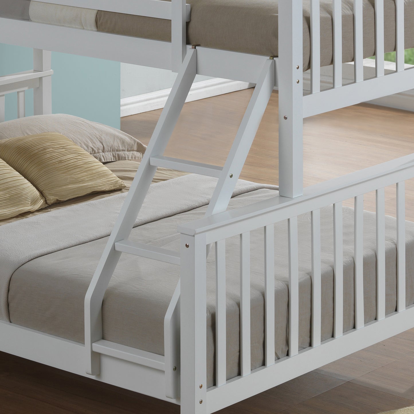 Artisan Detachable Triple Sleeper with Storage